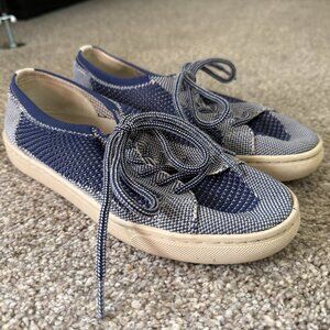 Saludos sneakers size 7.5